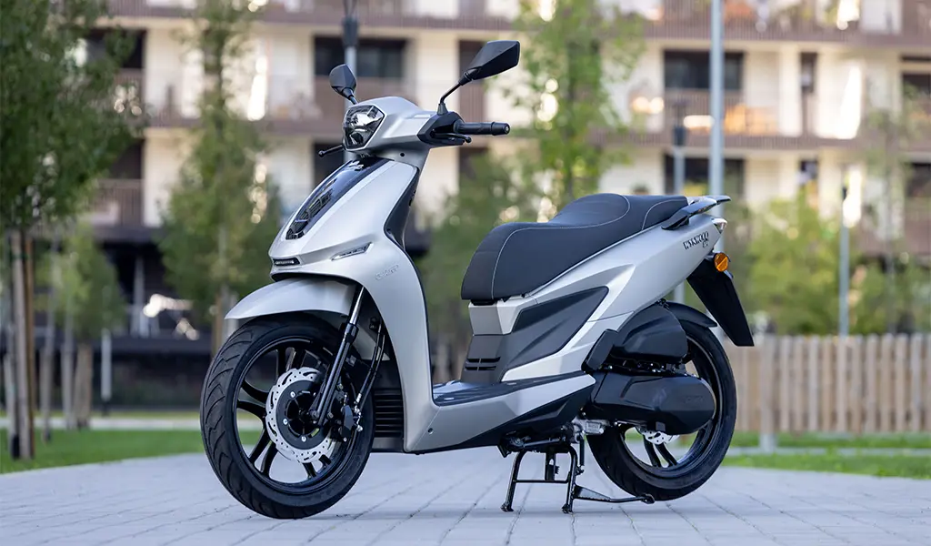 UM Wynwood 125cc da 2.190€ con bauletto e parabrezza in omaggio!